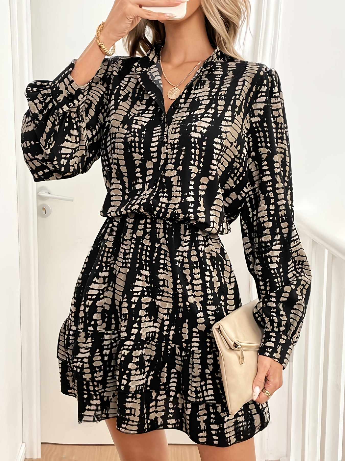 Wholesale 2025 New Spring and Autumn Joker Fashion Wave Point V Neck dress Ladies A Skirt